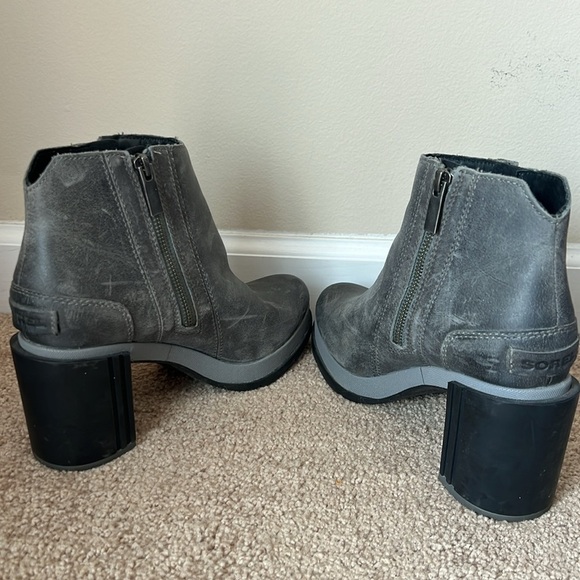 Sorel Blake Block-Heel Leather Chelsea Boots Grey - Picture 3 of 8